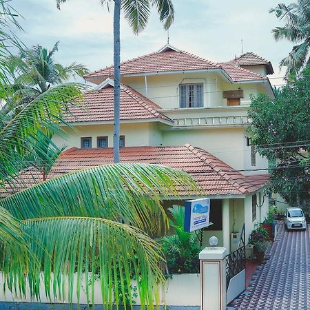 La Exotica Hotel Varkala Exterior foto