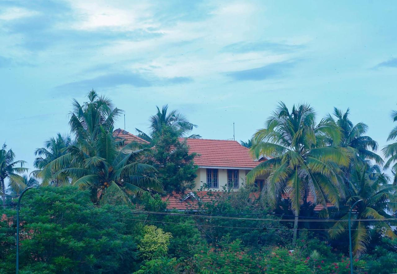La Exotica Hotel Varkala Exterior foto