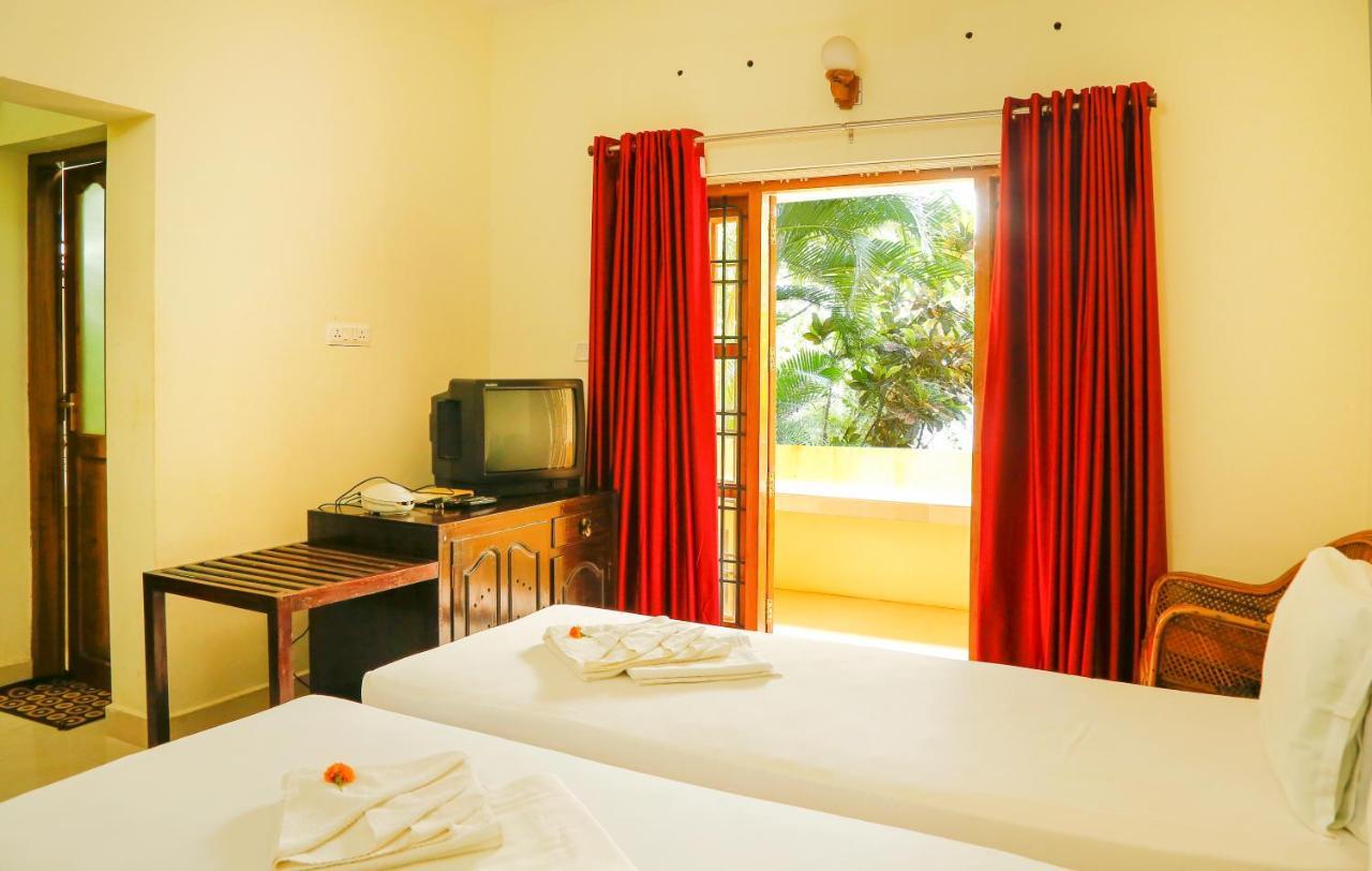 La Exotica Hotel Varkala Exterior foto